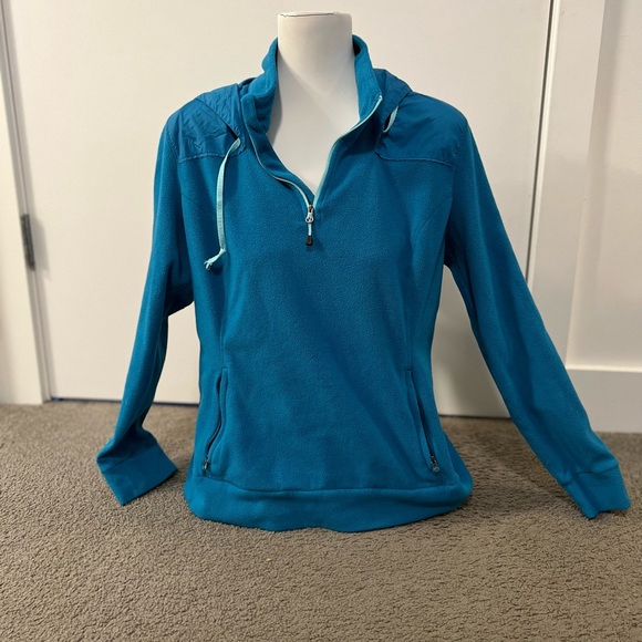 The North Face Jackets & Blazers - The North Face Women’s Hooded Fleece 1/4 Zip Up Pullover Size Medium